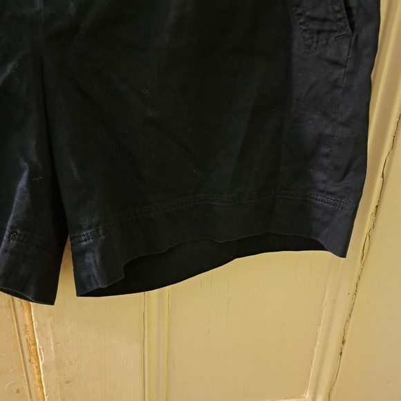 Ann Taylor Signature Shorts - Picture 2 of 8